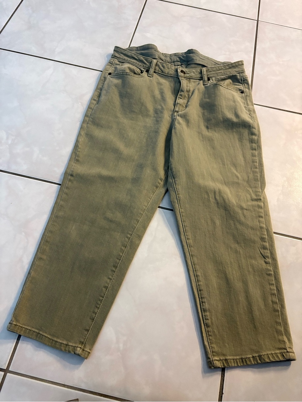 Sonoma Olive Straight-Leg Women's Capri Jeans